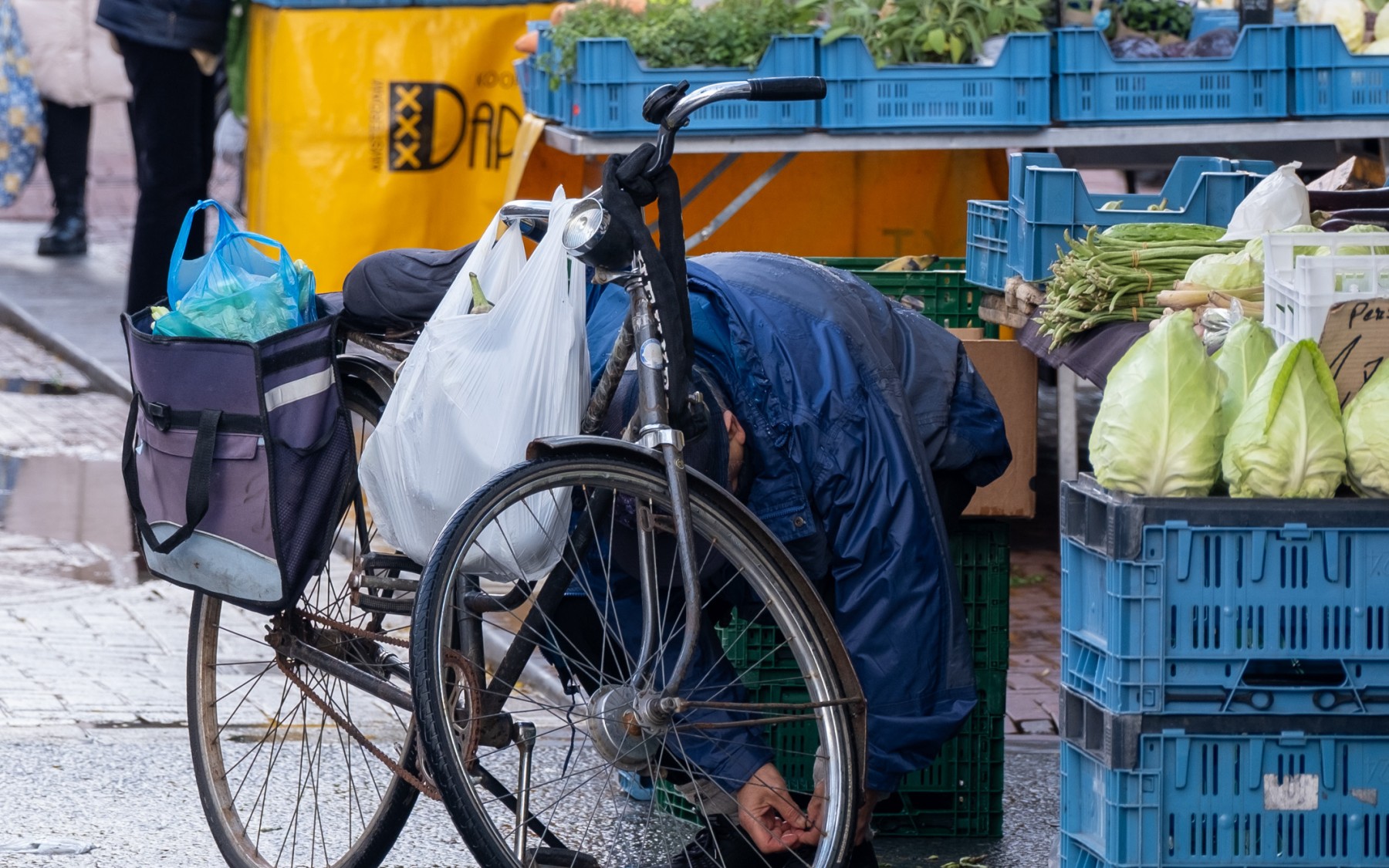 Domweg Divers rond de Dappermarkt